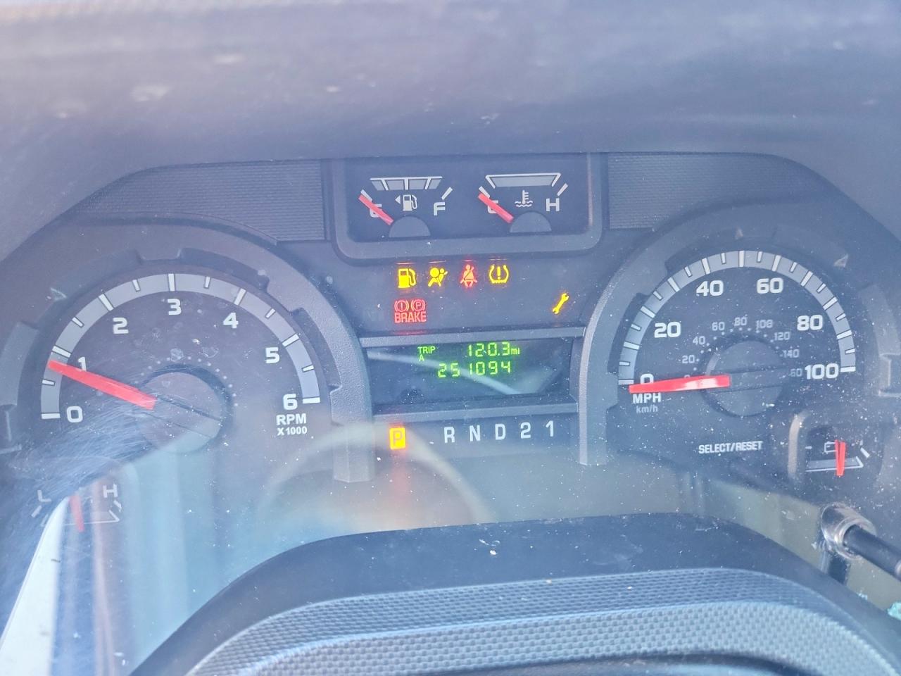Ford E-250