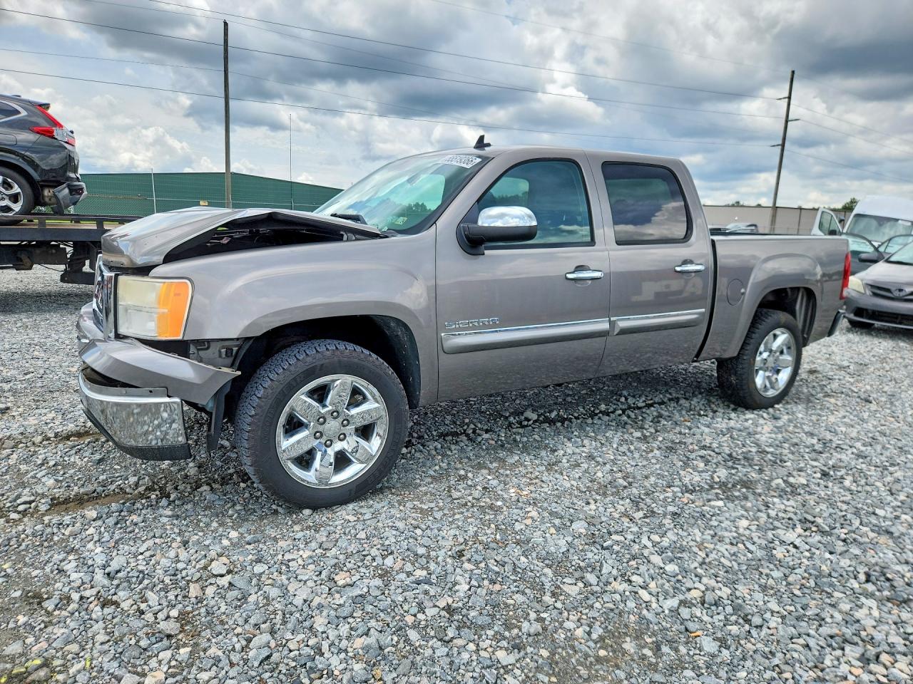 Salvage GMC Sierra Image
