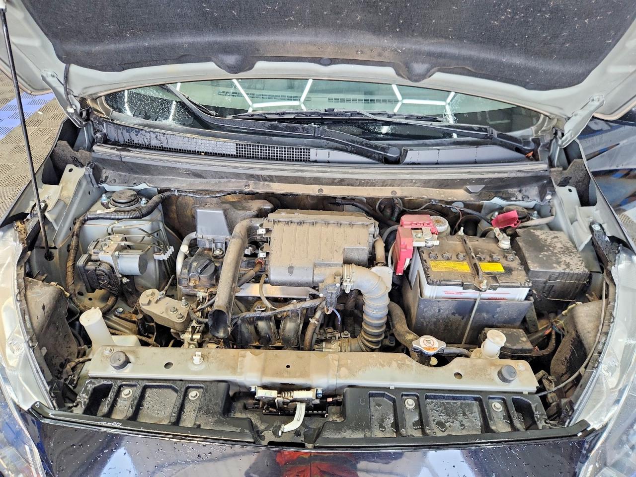 Mitsubishi Mirage Es