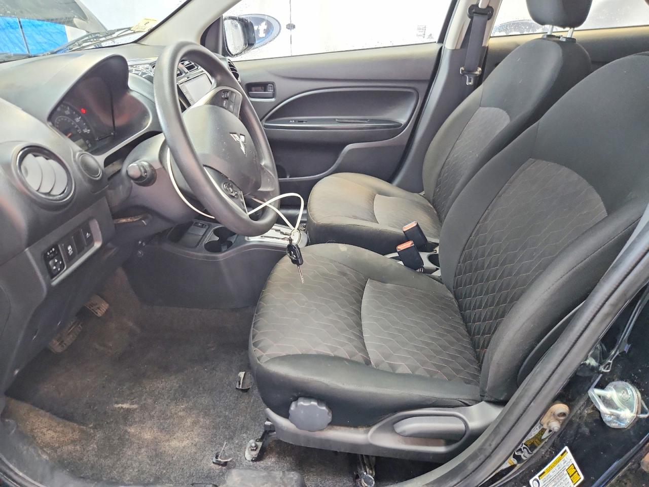 Mitsubishi Mirage Es