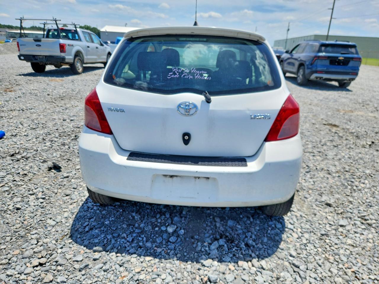 Toyota Yaris Base