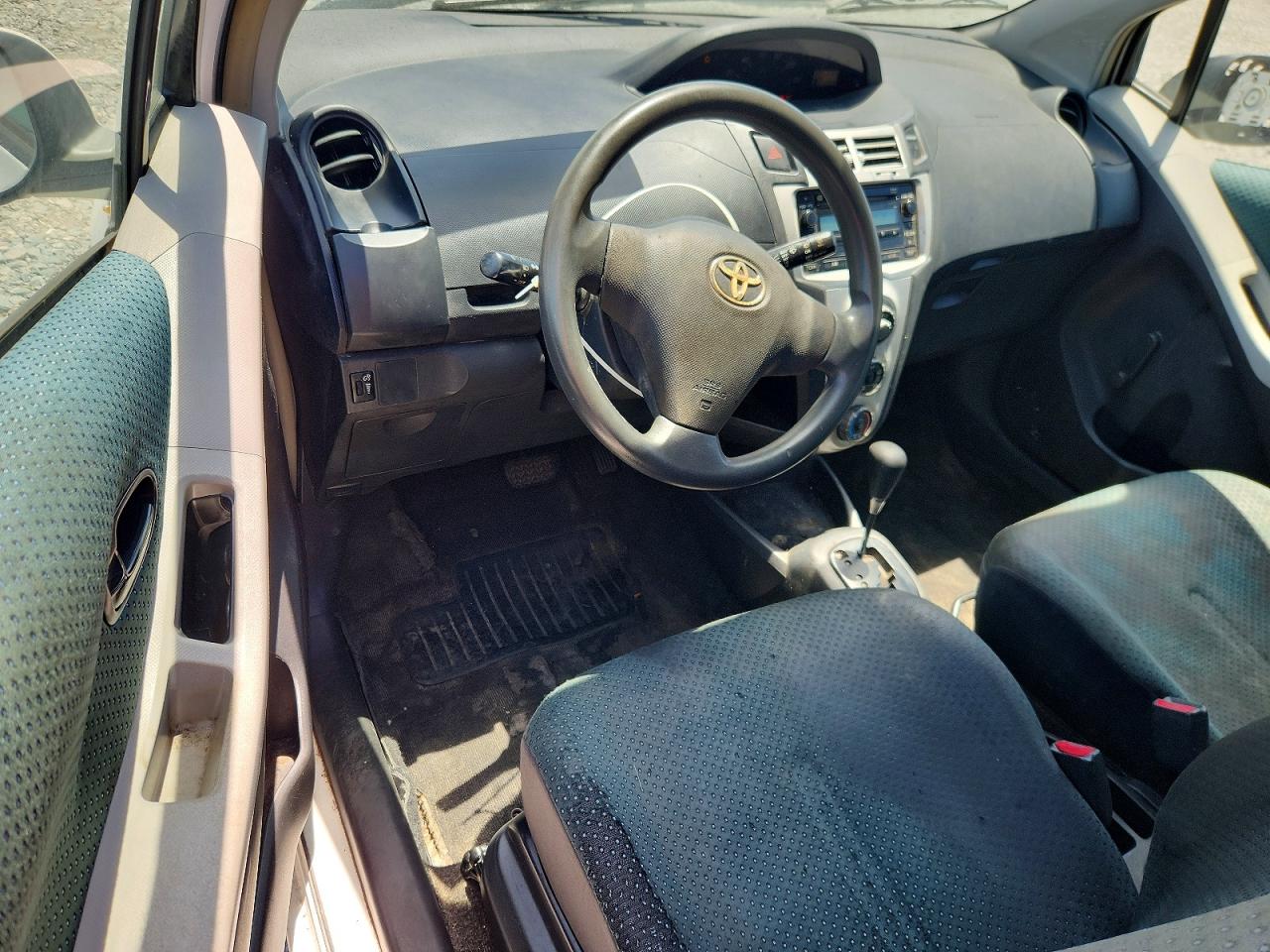 Toyota Yaris Base