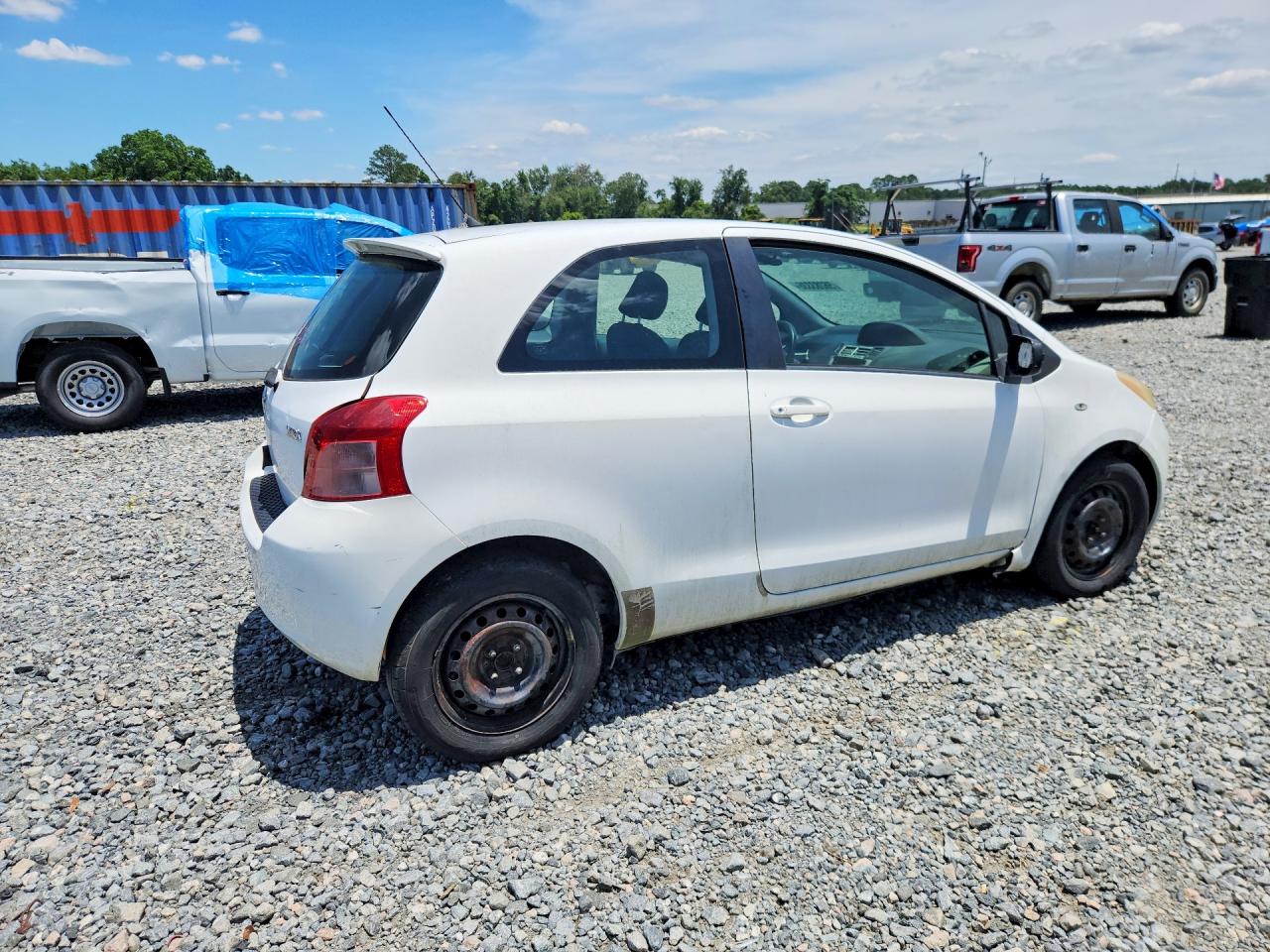 Toyota Yaris Base