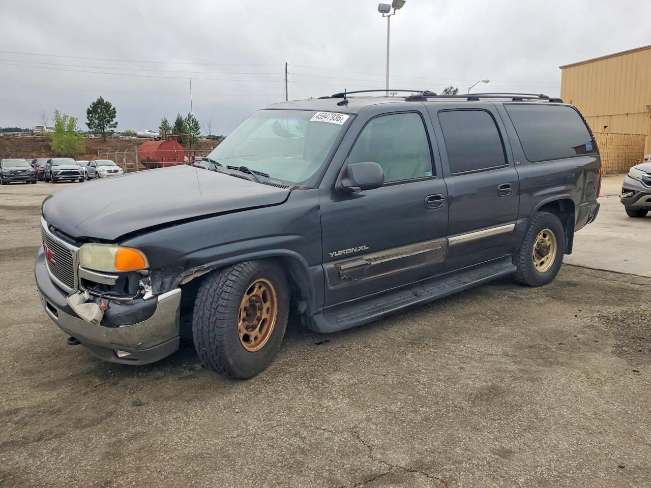 Salvage GMC Yukon Image