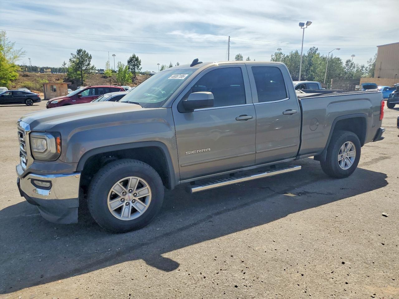 Salvage GMC Sierra Image