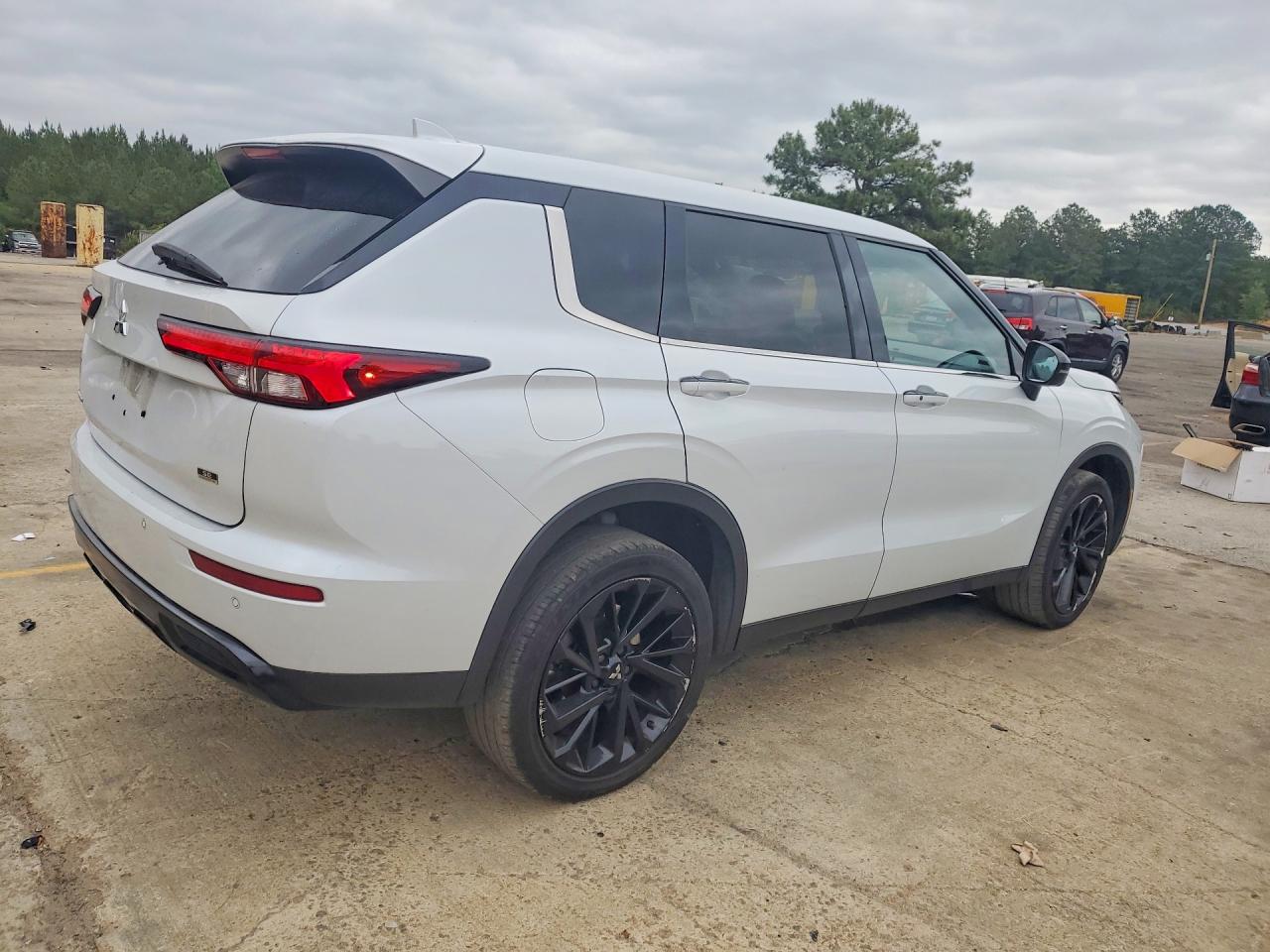 Mitsubishi Outlander Se