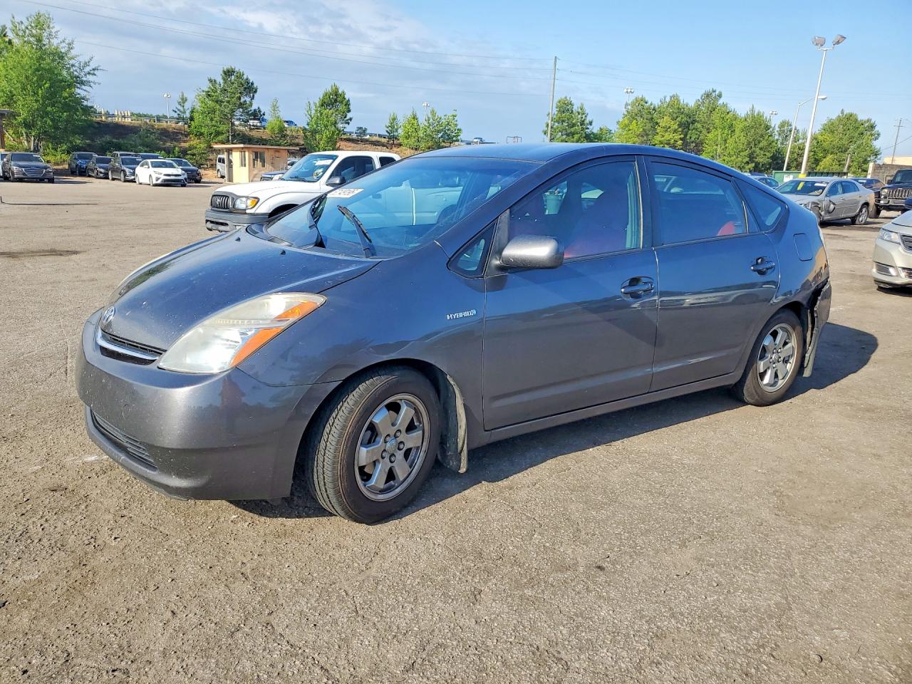 Salvage Toyota Prius Image