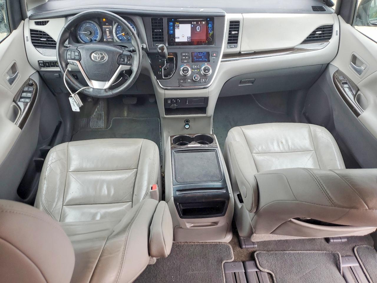 Toyota Sienna Xle 8-passenger