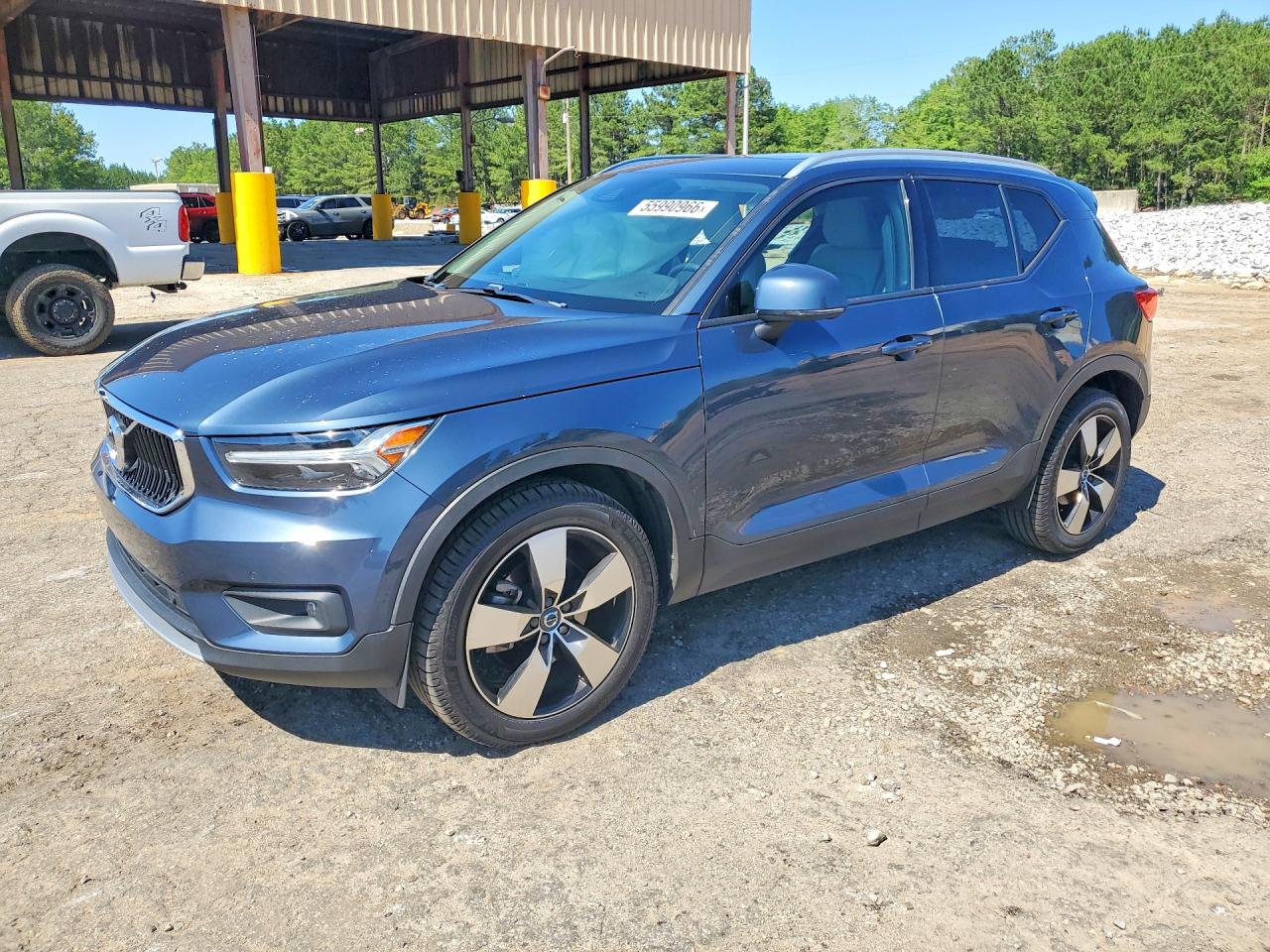 Salvage Volvo XC40 Image