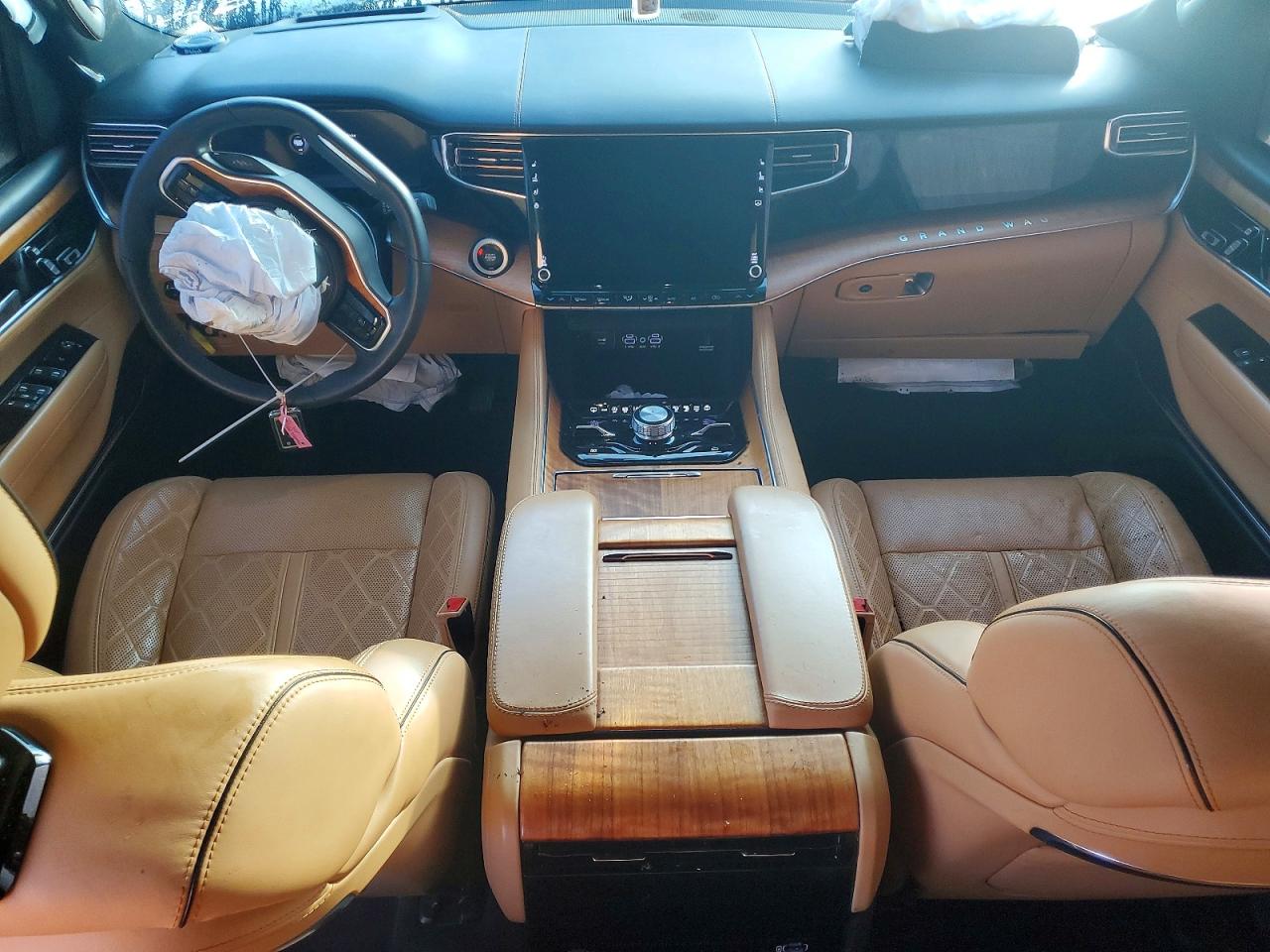 Jeep Grand Wagoneer