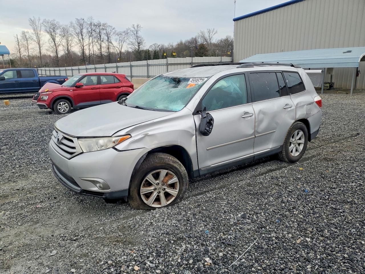 Salvage Toyota Highlander Image
