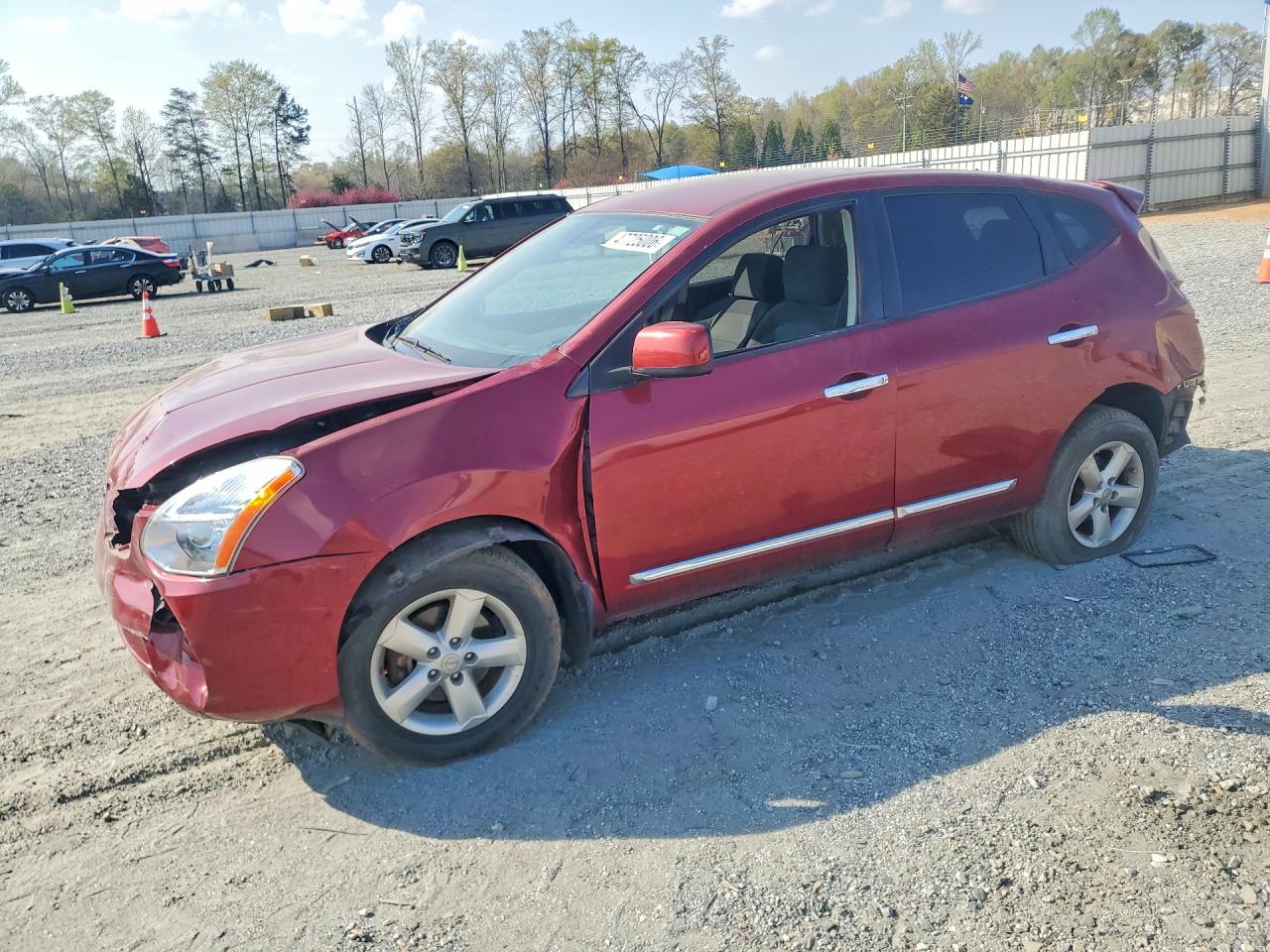 Salvage Nissan Rogue Image