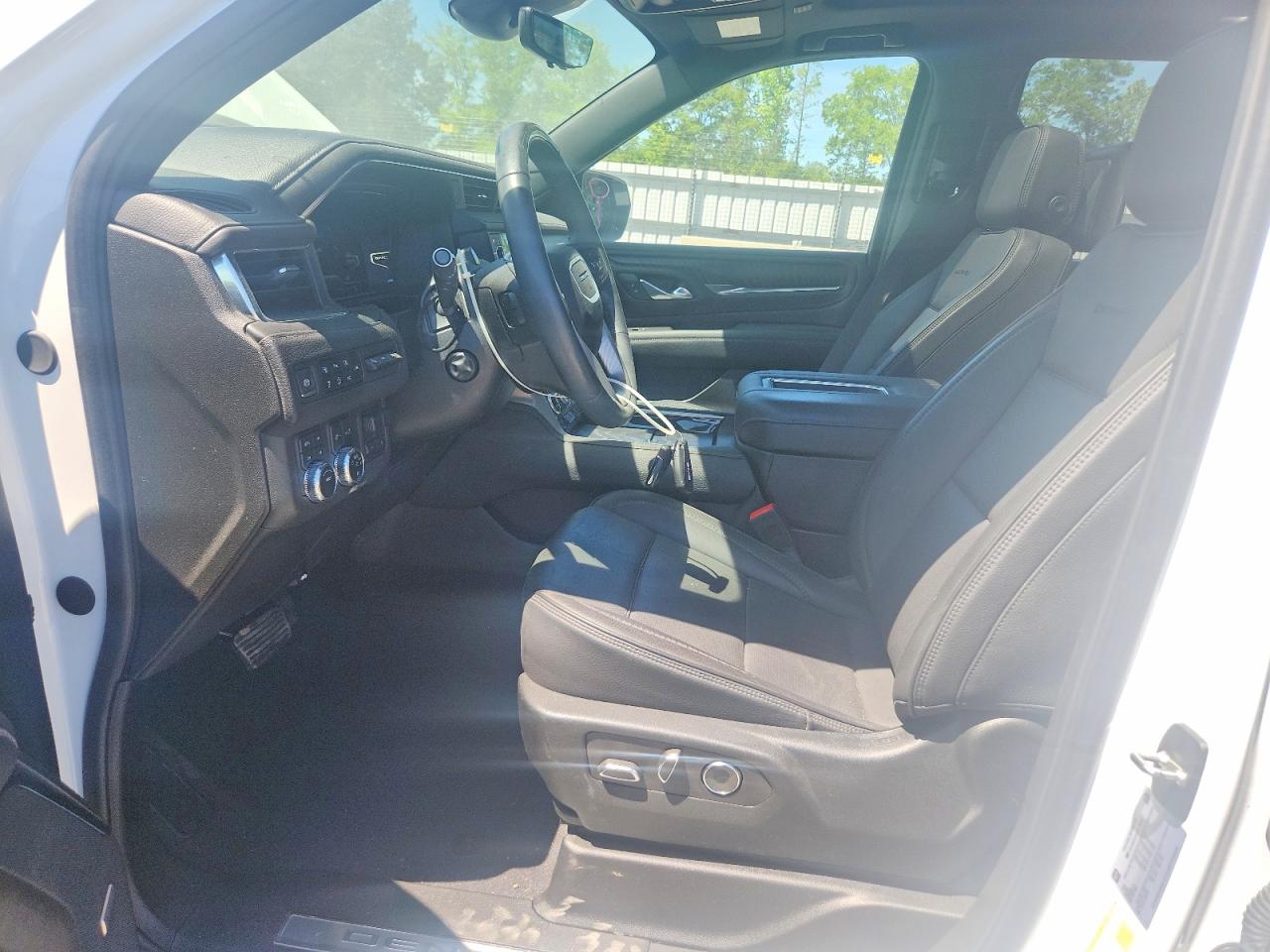 GMC Yukon Denali