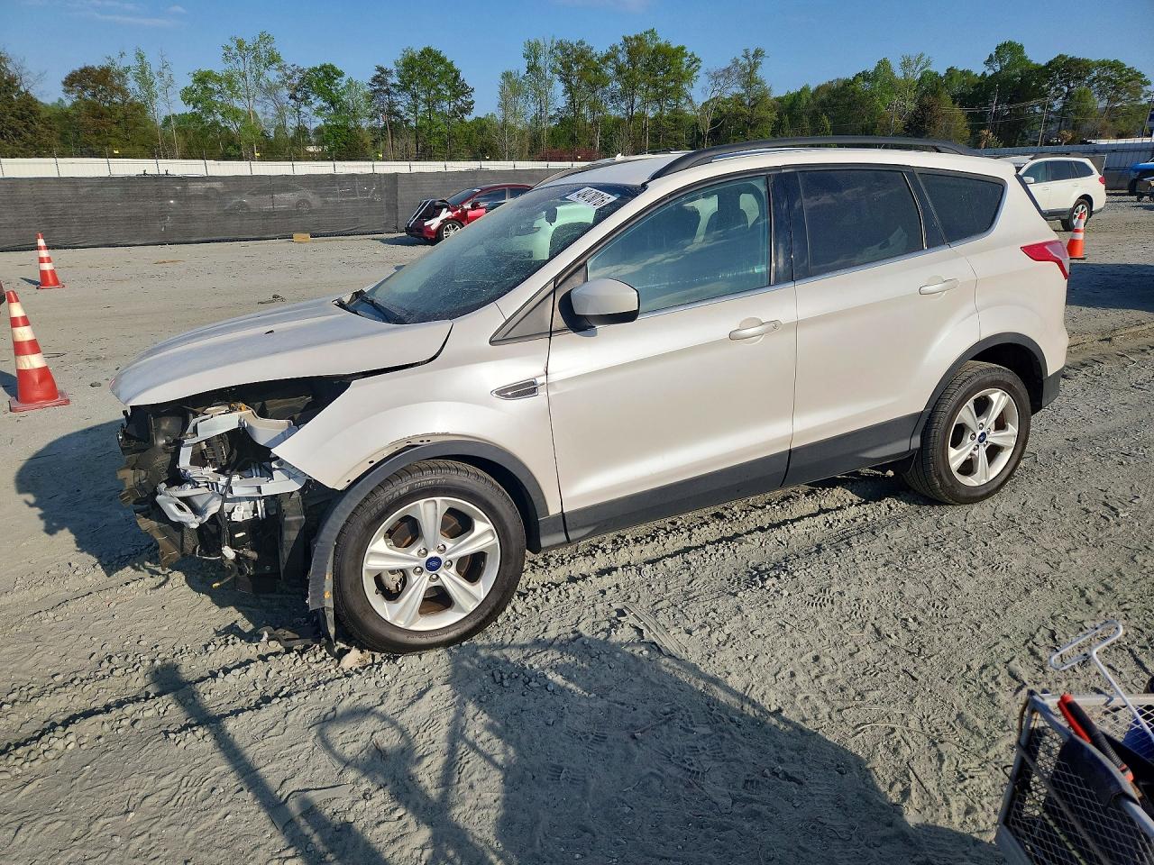 Salvage Ford Escape Image