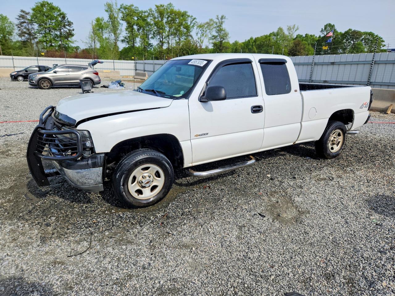 Salvage Chevrolet Silverado Image