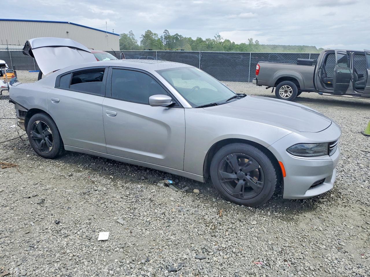 Dodge Charger Se