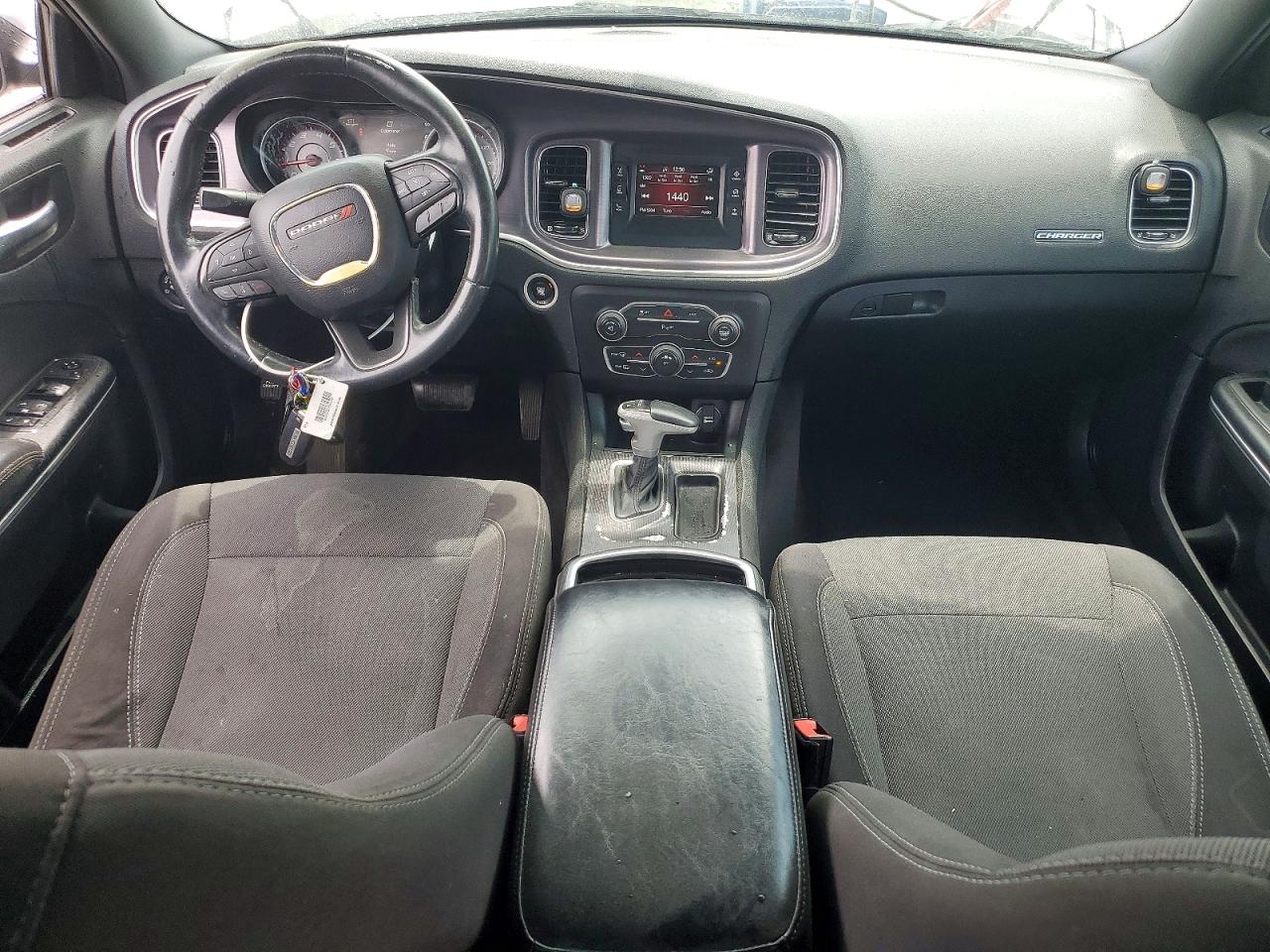 Dodge Charger Se