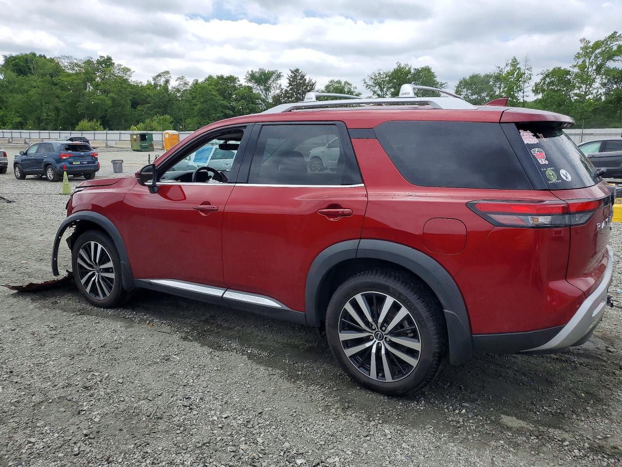 Nissan Pathfinder Platinum