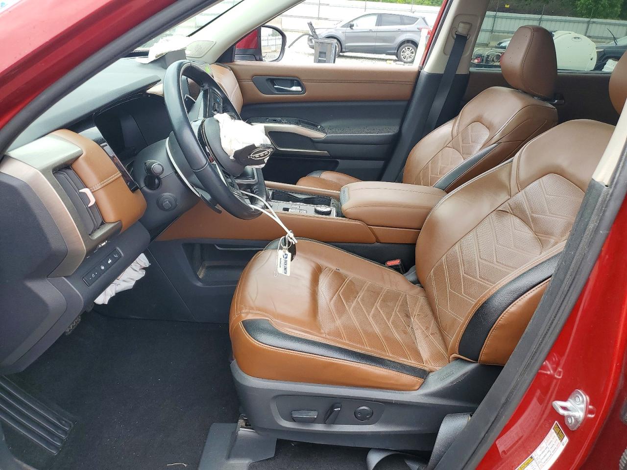 Nissan Pathfinder Platinum