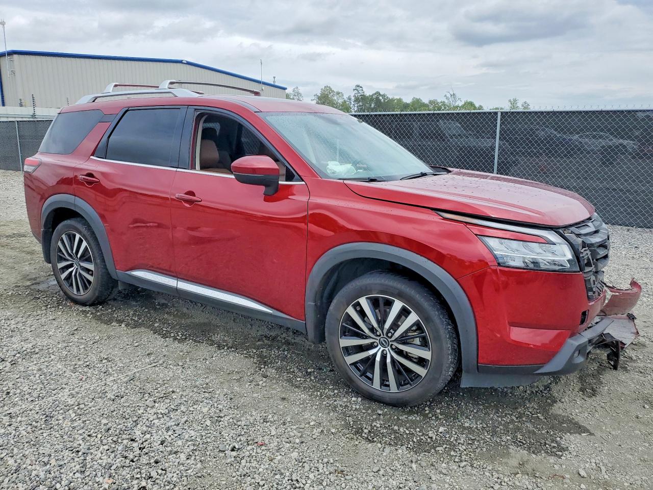 Nissan Pathfinder Platinum