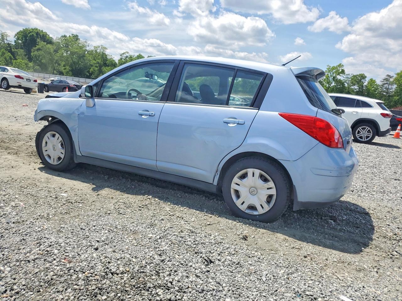 Nissan Versa 1.8 S