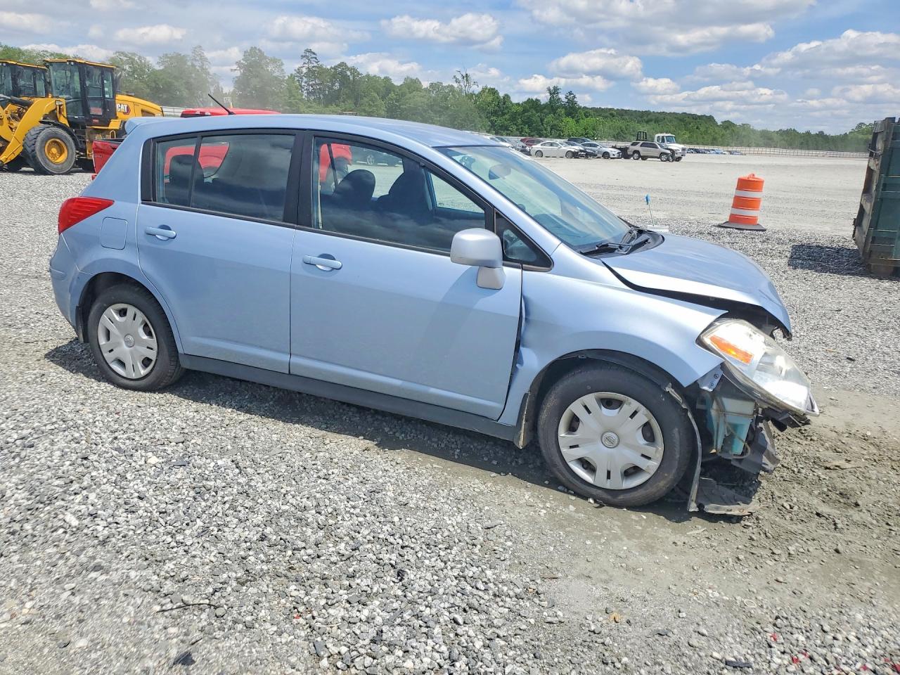 Nissan Versa 1.8 S
