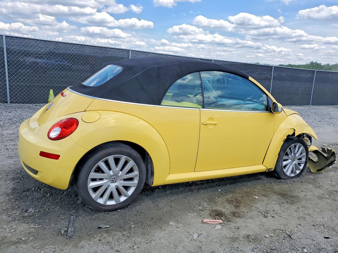 Volkswagen Beetle Convertible Se