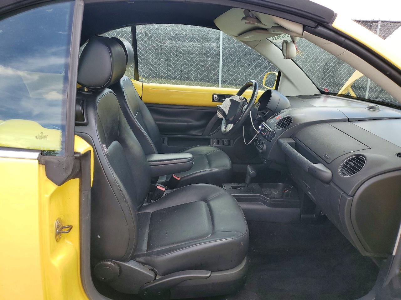 Volkswagen Beetle Convertible Se