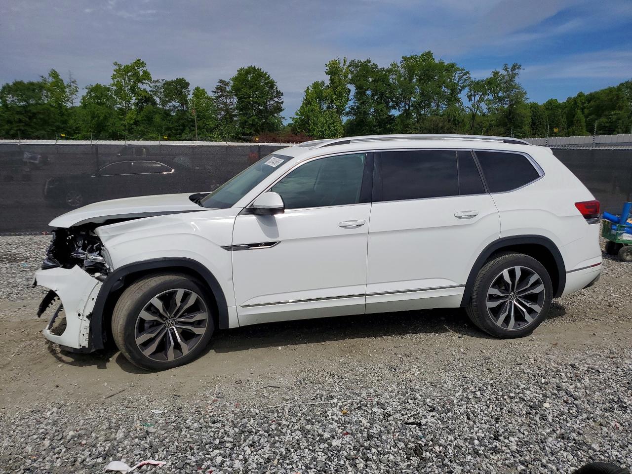 Salvage Volkswagen Atlas Image