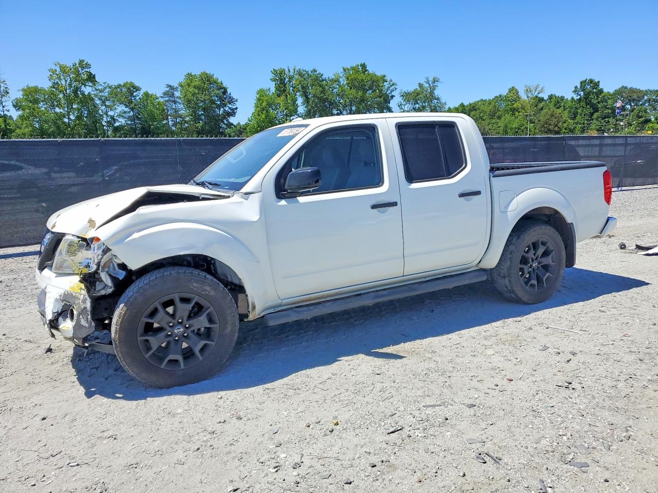 Salvage Nissan Frontier Image