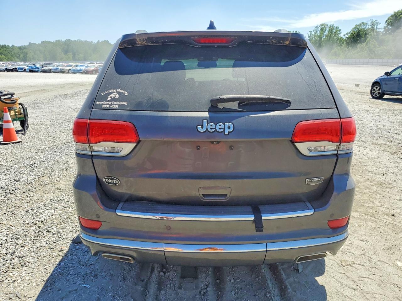 Jeep Cherokee Summit