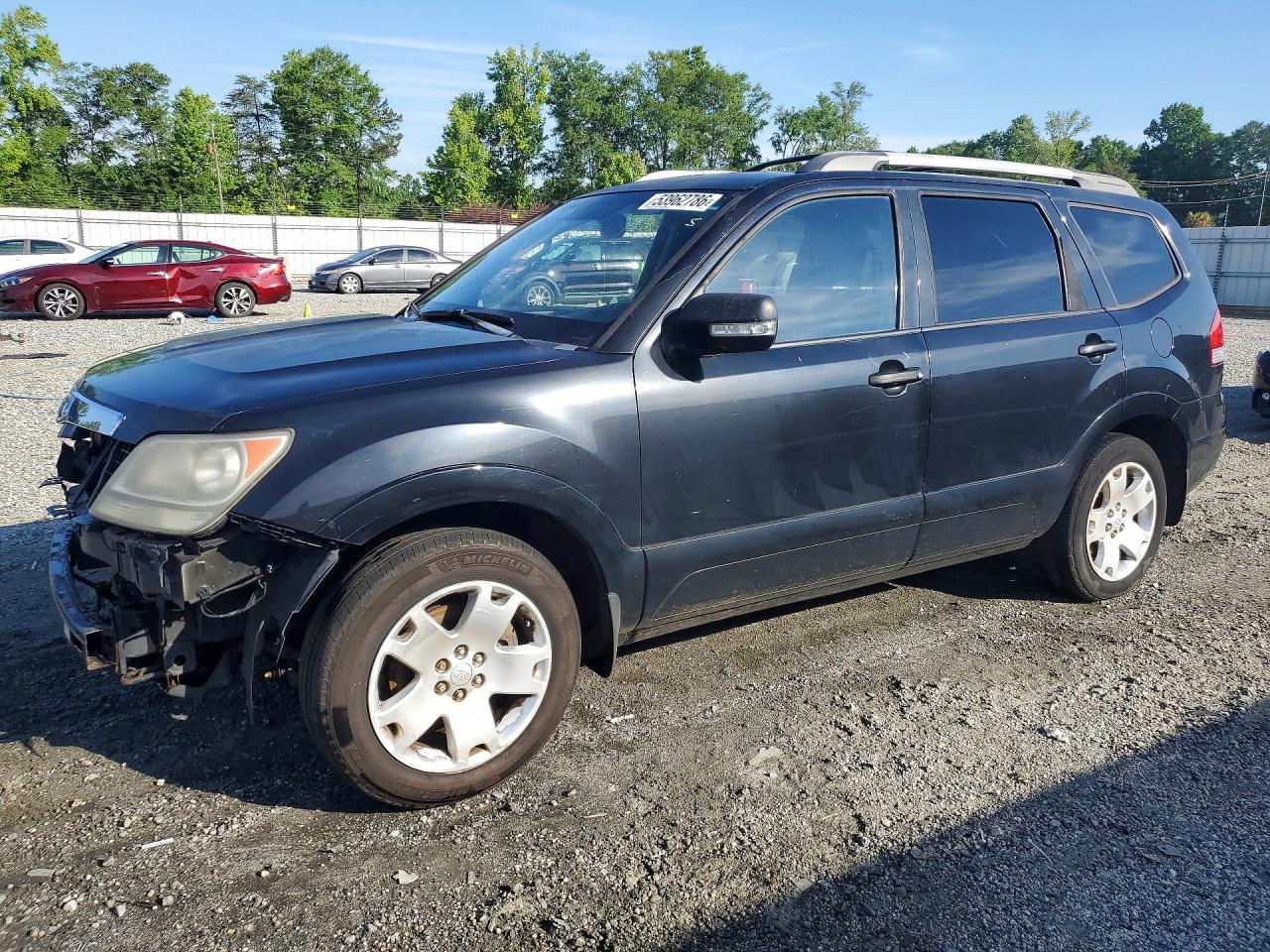 Salvage Kia Borrego Image