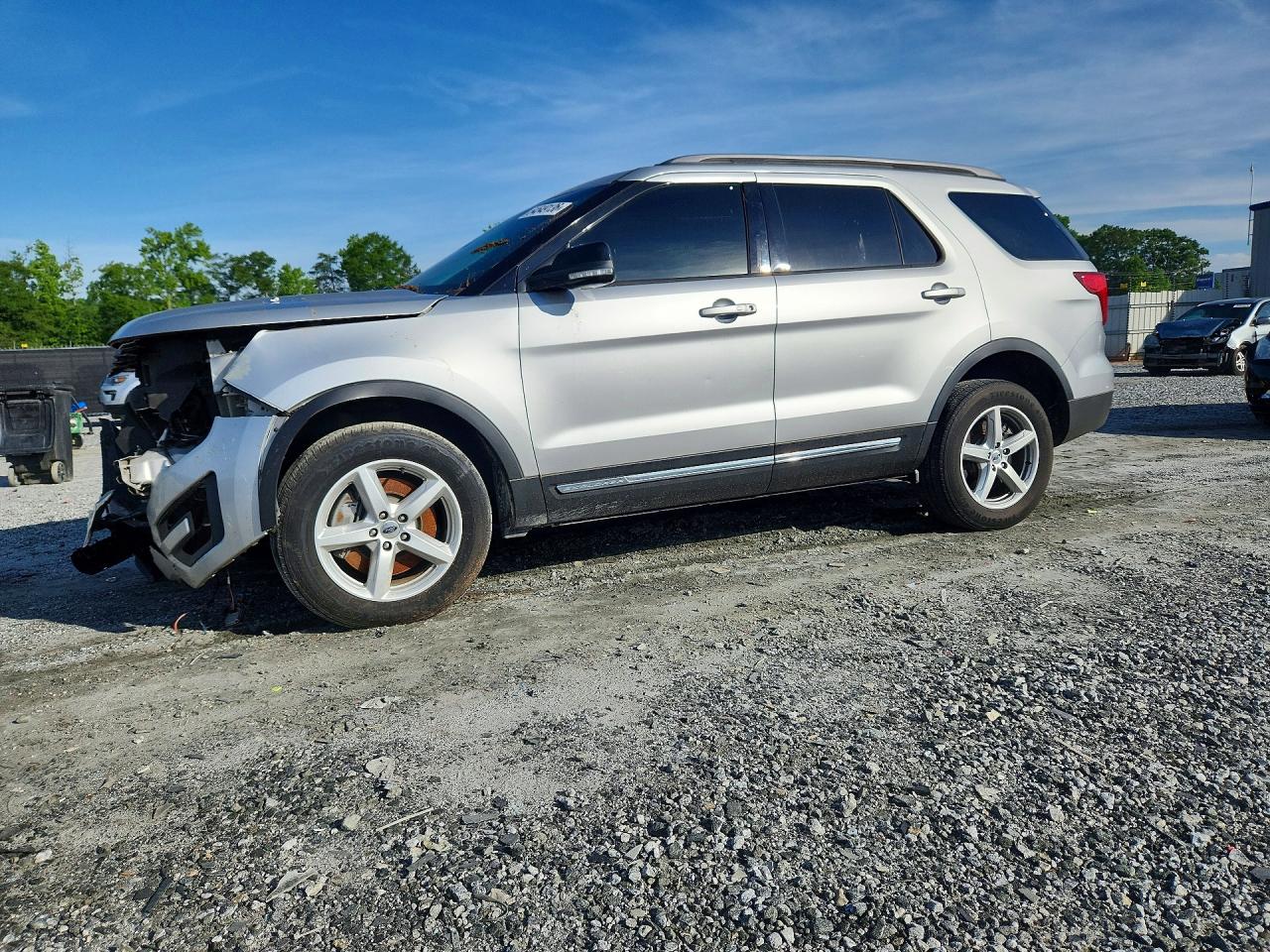 Salvage Ford Explorer Image