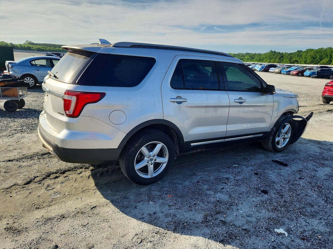 Ford Explorer Xlt