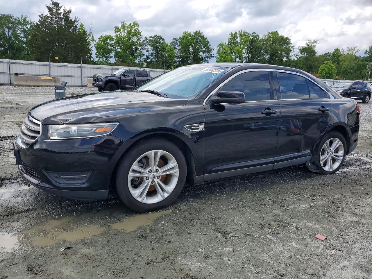 Salvage Ford Taurus Image
