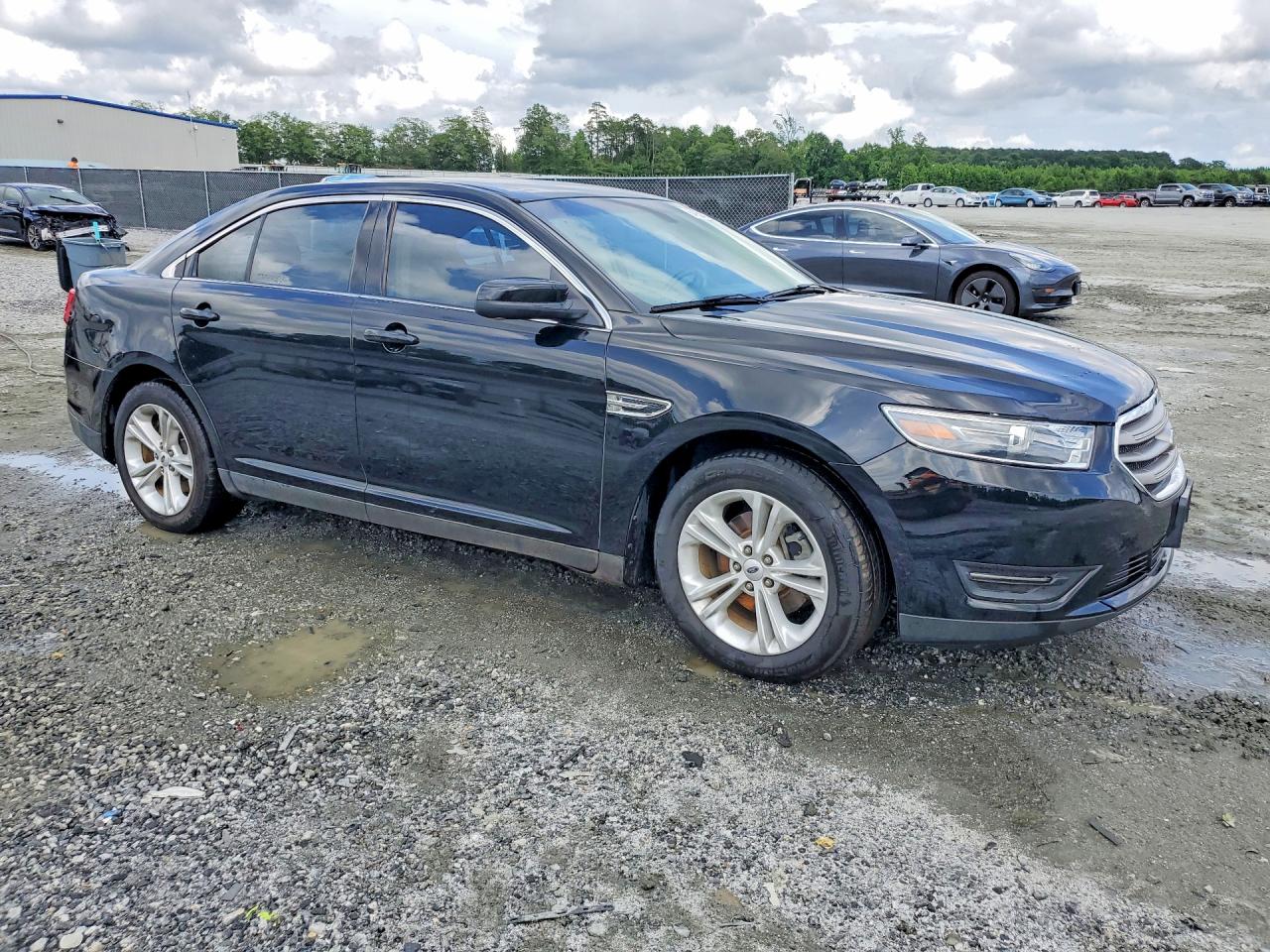 Ford Taurus Sel