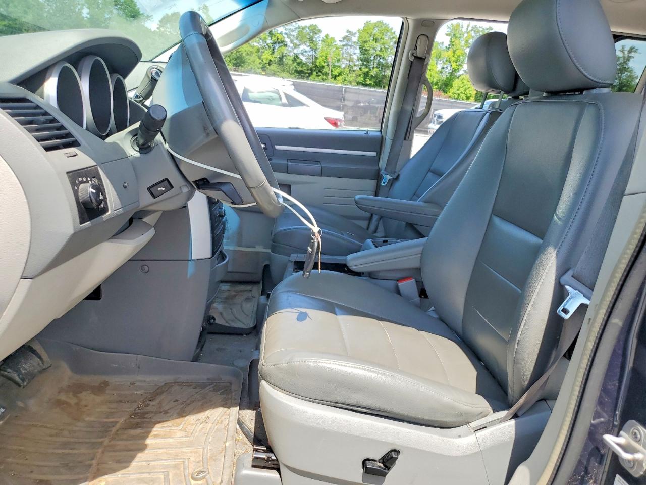 Dodge Caravan Sxt