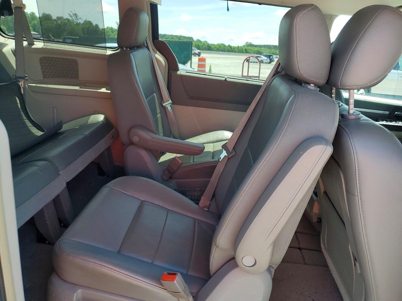 Dodge Caravan Sxt