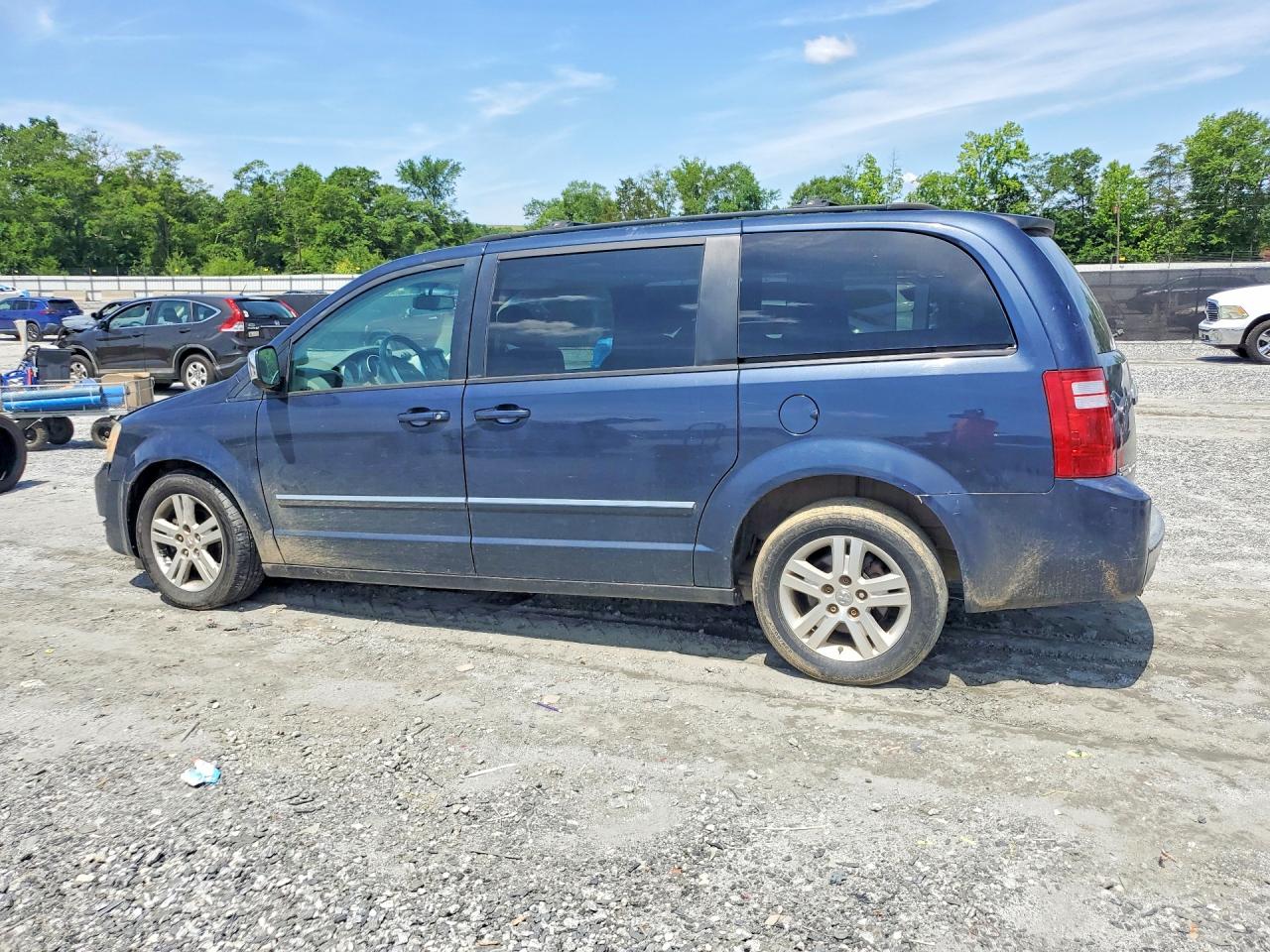 Dodge Caravan Sxt