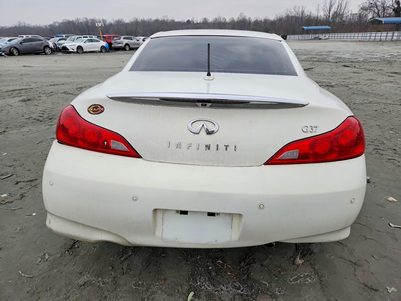 INFINITI G37 Base