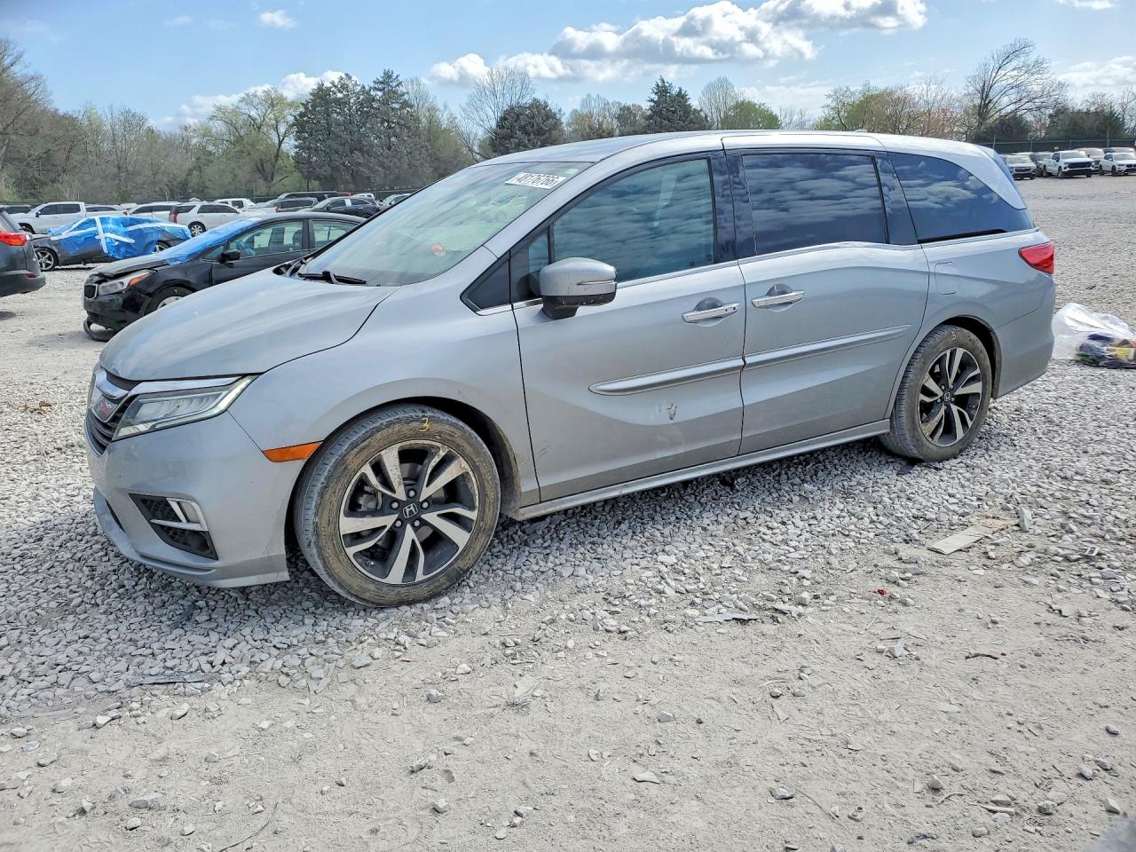 Salvage Honda Odyssey Image