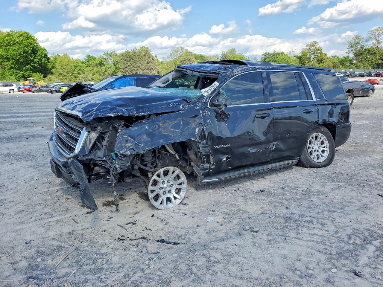 Salvage GMC Yukon Image