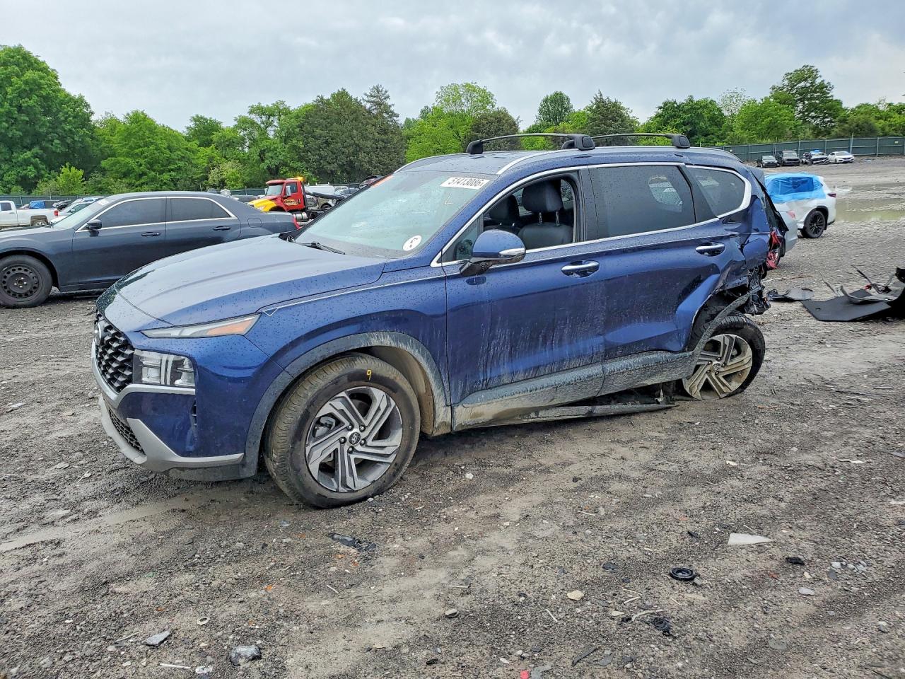Salvage Hyundai SANTA FE Image