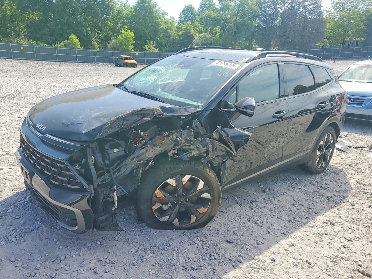 Salvage Kia Sportage Image