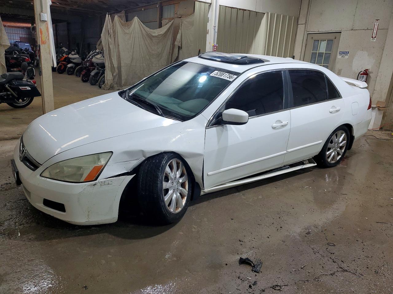 Salvage Honda Accord Image