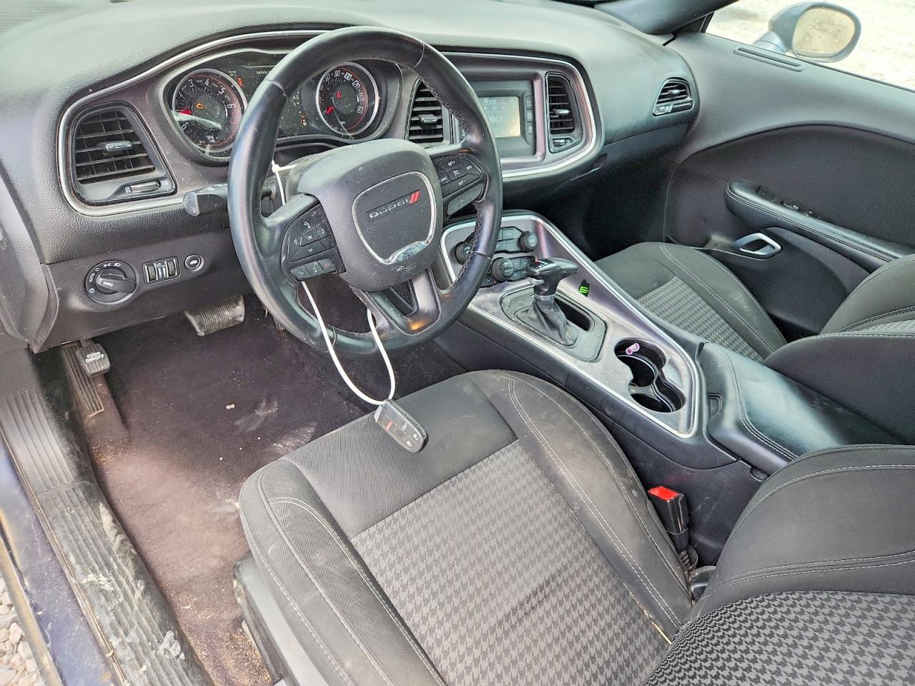 Dodge Challenger Sxt