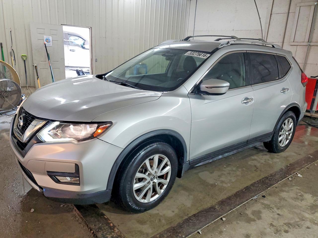 Salvage Nissan Rogue Image