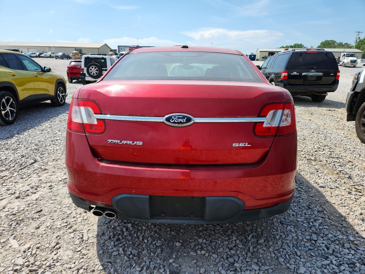 Ford Taurus