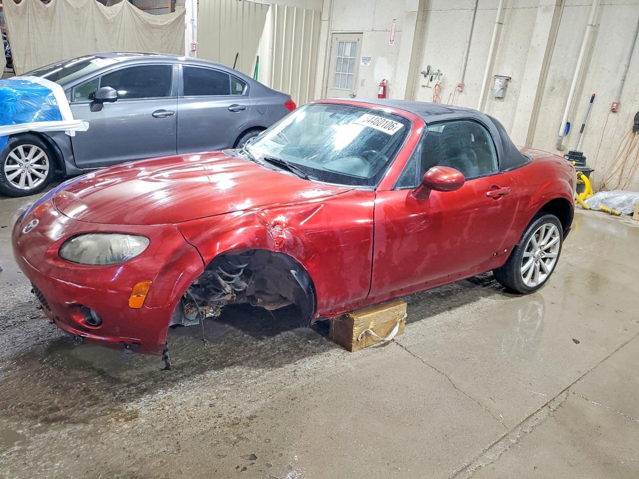 Salvage Mazda Mx5 Image