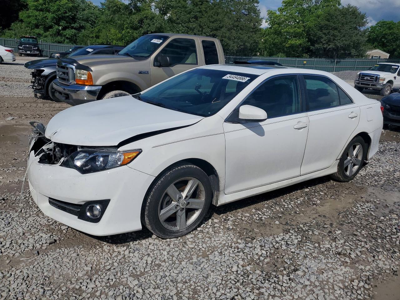 Salvage Toyota Camry Image